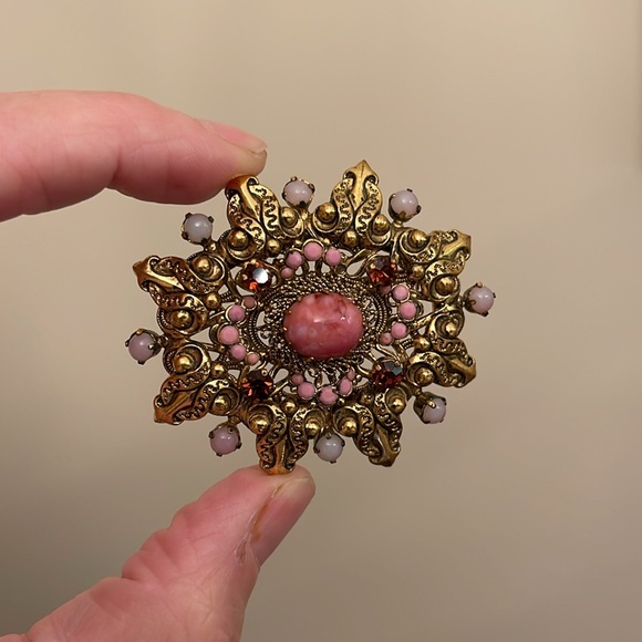Vintage AUSTRIA Gold-tone Pin with Pink Glass Stones Art Glass Pink Cabochon - Picture 12 of 16